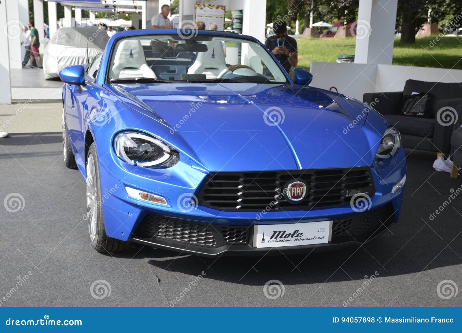 Fiat 124 Spider Mole Costruzione Artigianale Editorial Stock Photo ...