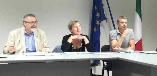 In foto, da sinistra verso destra, il Sindaco Giovanni Aldighieri con i Vicesindaci Rosanna Vairetto e Fabio Peretto