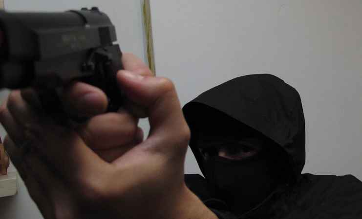 BIELLA. Rapinano direttrice supermercato, 10mila euro il bottino