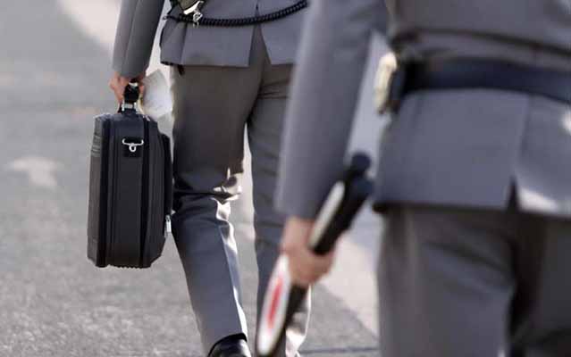 VALENZA. Trasportava in auto oro non dichiarato