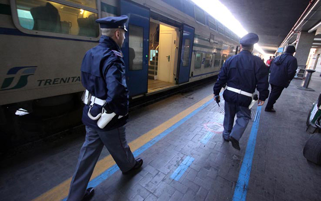 TORINO. In treno con arnesi da scasso, denunciata 16enne