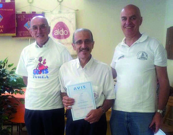 Il sindaco Marchetti al centro