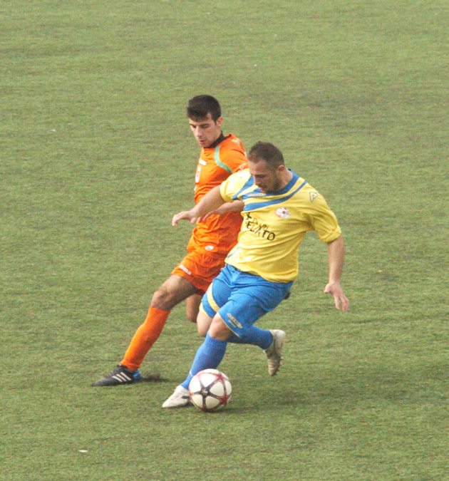 Francesco Trentinella (qui in maglia SanMauro), attaccante del San Maurizio Canavese