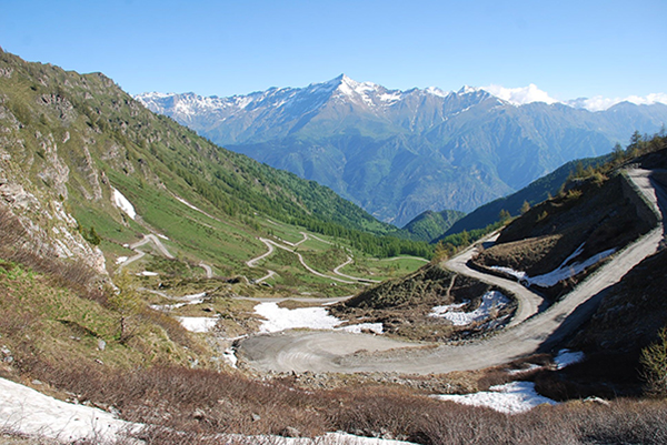 preparazione_S.P.173_Colle_Finestre_tratto_sterrato_27_05_2015_2