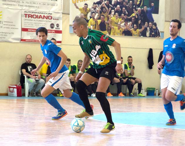 Di El Adlani la rete della bandiera della L84