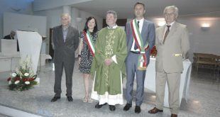 Don Antonio festeggiato dagli amministratori