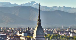 TORINO. ‘Pasticcio’ bilanci, è battaglia politica sotto la Mole