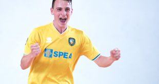 L'esultanza del giovane Antonio Rosano, talento della L84